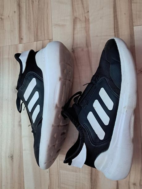 Botasky, adidas,20