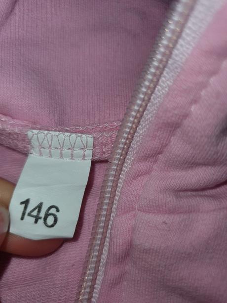Kvalitná mikina 146, 146