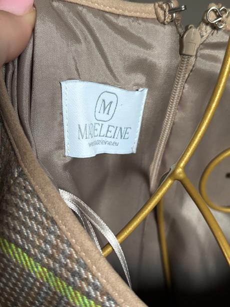 Madeleine luxusné šaty, 46