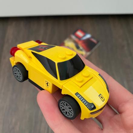 Zberateľské lego ferrari,