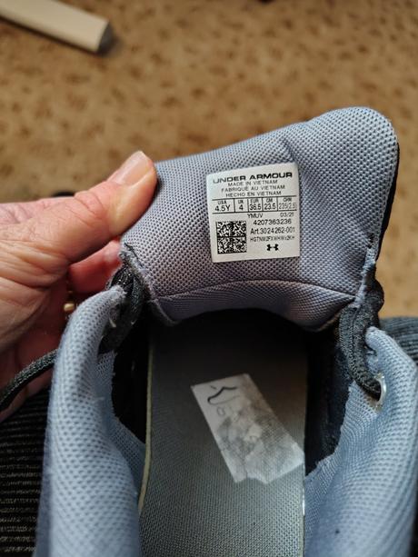 Tenisky vel.36,5, under armour,36
