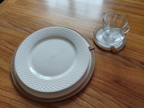 Podnos pod tanier a šálku, 