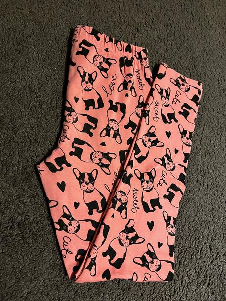 Legíny so psíkmi, reserved,128