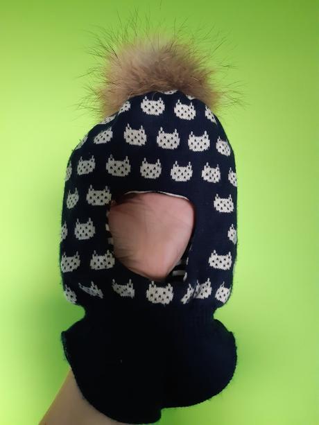 Detska kukla + zimné čiapky, 74