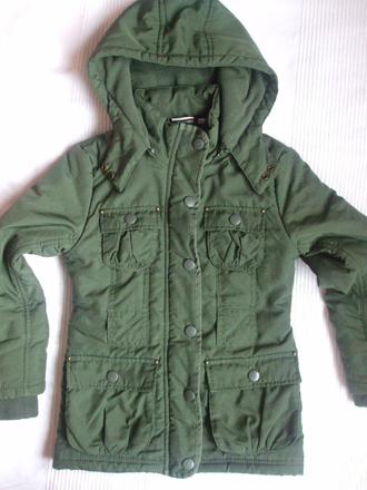 Bundička s kapucou, 128