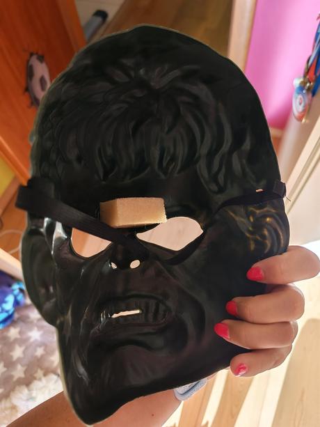 Kostým hulk s maskou 7-8r.,
