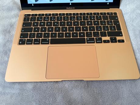 Macbook m1 2020 gold sk, apple