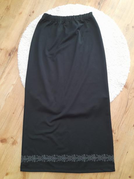 Sukna so vzorom dole, 42