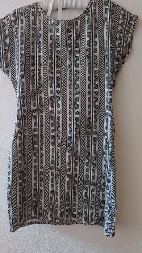 Pohodlné ľahké letné šaty zn. c&a, c&a,s