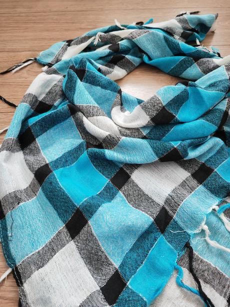 Krásna modrá šatka,