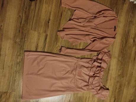 Šaty s volánikmi, gate,42