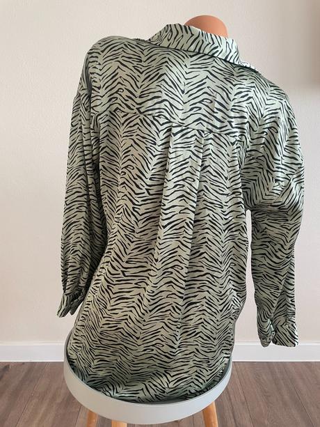 Saténová zeleno čierna košeľa, zara, s