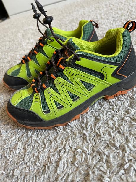 Sportove tenisky, 32