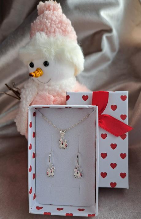 Strieborný prívesok jednorožec,