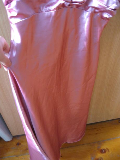 Krátke slávnostné šatičky, 38