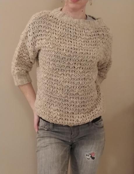 Bezovy svetrik so zlatou nitou, s