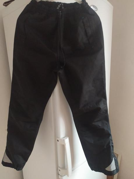 Sportove nohavice, 146