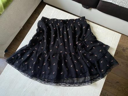 Čipkovaná sukňa s kvetmi, reserved,m