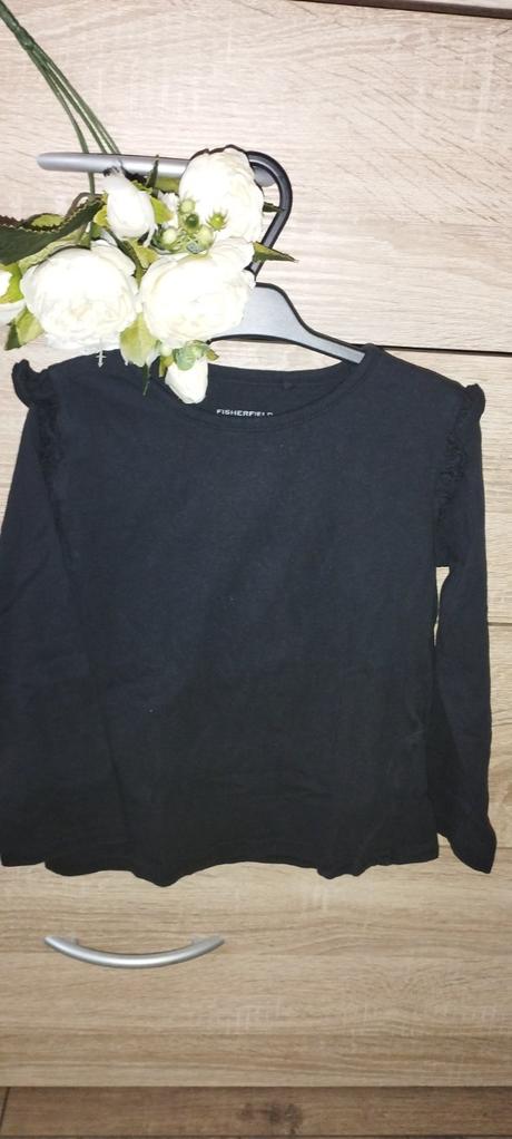 Krásne tričká s volánikmi, 104