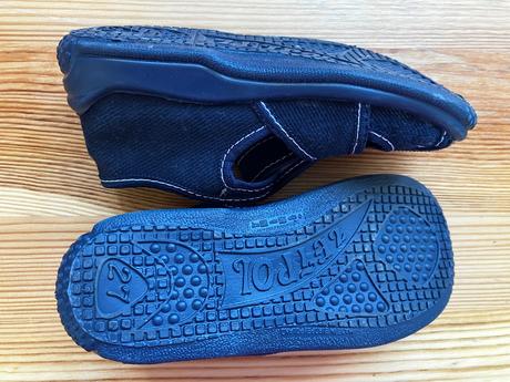 Papucky, 27
