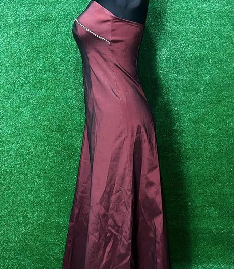 Dámske šaty - vel.s, s