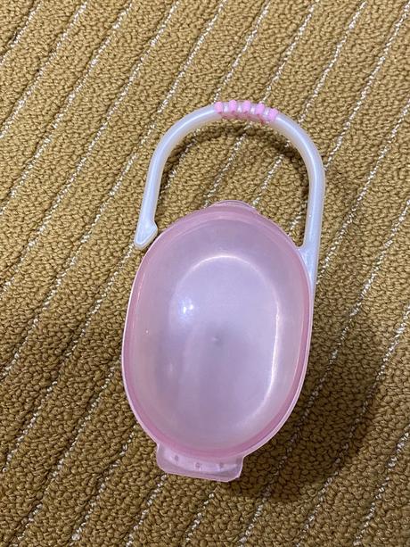 Ruzove puzdro na cumel, avent