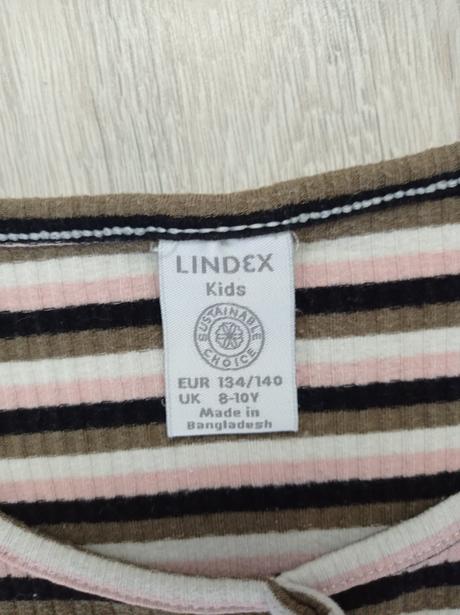 Vrubkovane tričko v top stave, lindex,134