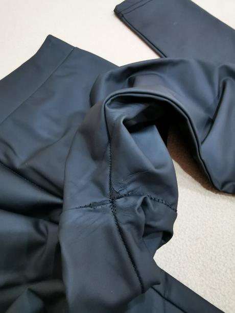 Koženkové legíny, s