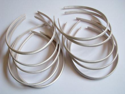 Saténové champagne čelenky, 