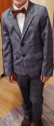 Chlapčenský oblek, 134