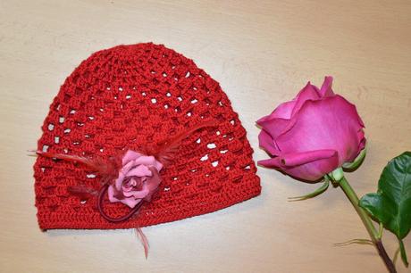 Háčkovaná čiapočka s kvetom, <50 - 158