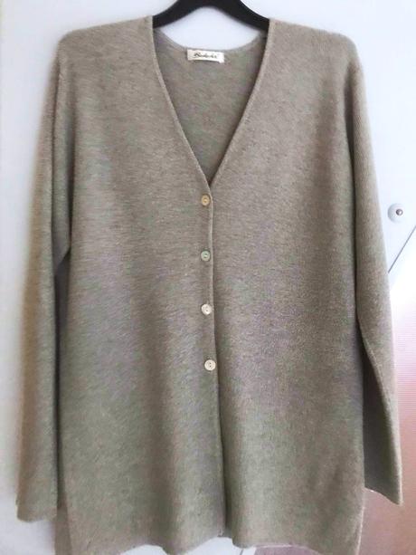 Kvalitný melírovaný svetrík, xl