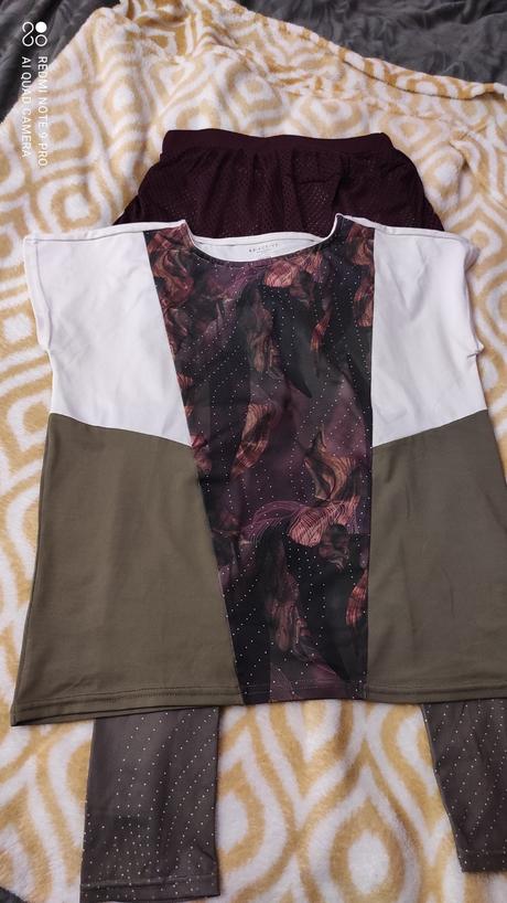 Nohavice + tričko, reserved,158