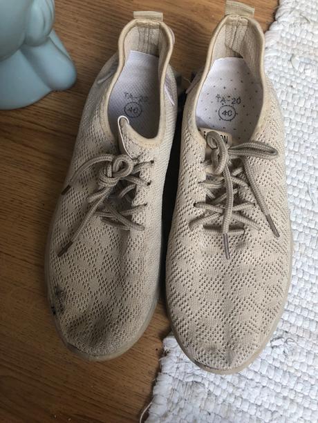 Béžové tenisky, 39