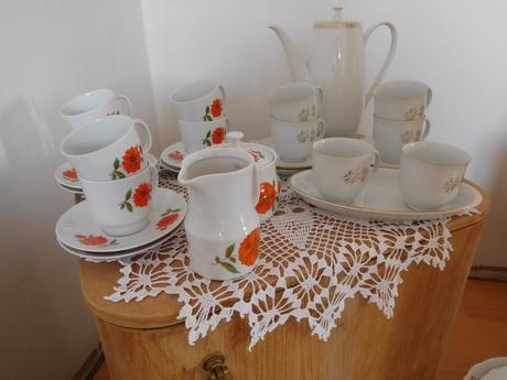 Ponúkam na predaj porcelánovú sadu made in čechosl,