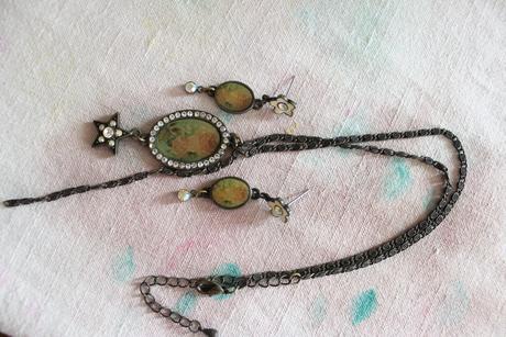 Vintage sada, medailonik, ruze, kamienky, 