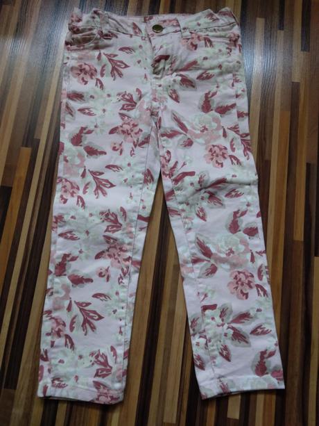 Rifle s kvietkami, 98