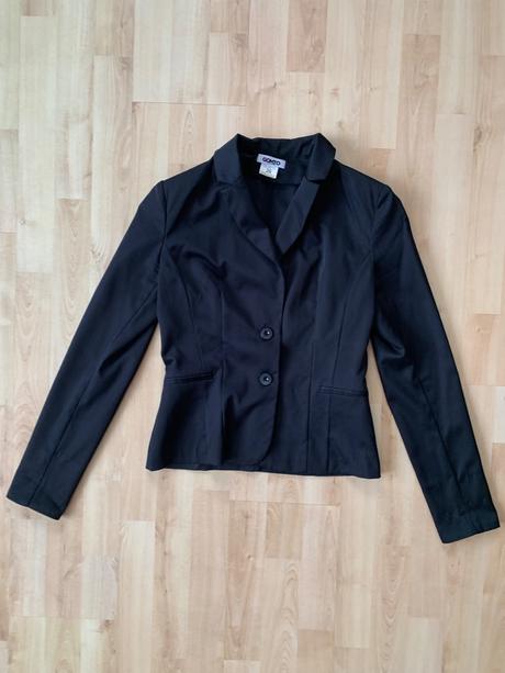 Čierne lesklé sako s pruhovanou podšívkou, 36