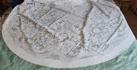 Krásny retro obrus krajkovaný, 