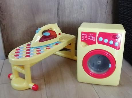 Žehlička, práčka, žehliaca doska, 