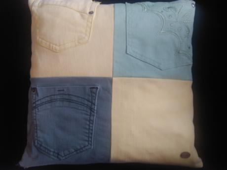 Vankúš z rifloviny s vreckami, 