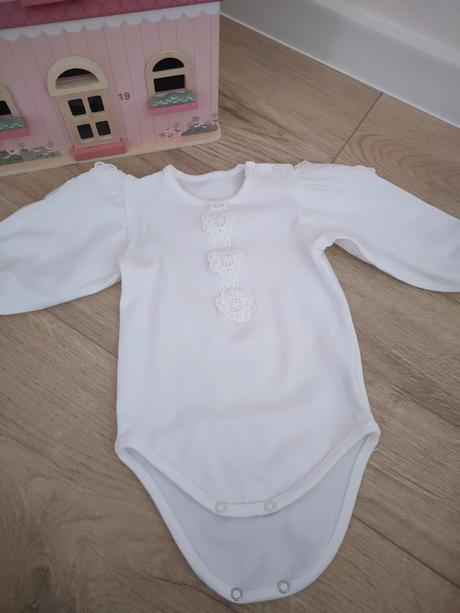 Slávnostne biele body s čipkou, vek. 86, 86