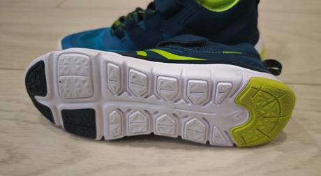 Tenisky nezanechávajúce šmuhy, decathlon,35