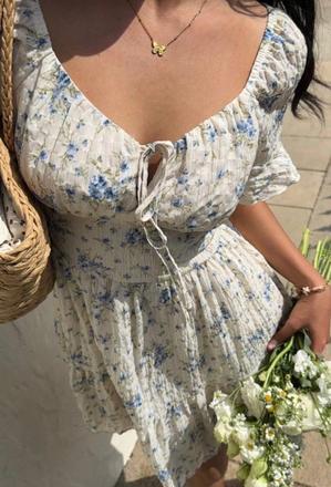 Romantické šaty, s