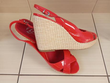 Korkové sandále, baťa,39