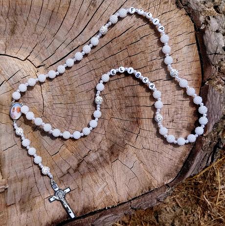 Ruženec s menom a datumom, 