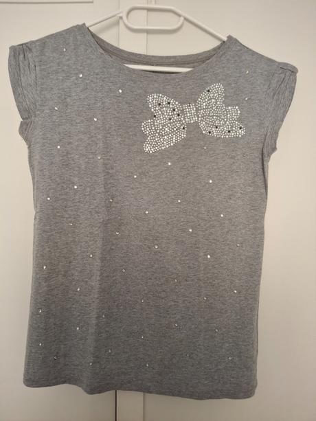 Krasne tricko s mašličkou m, m