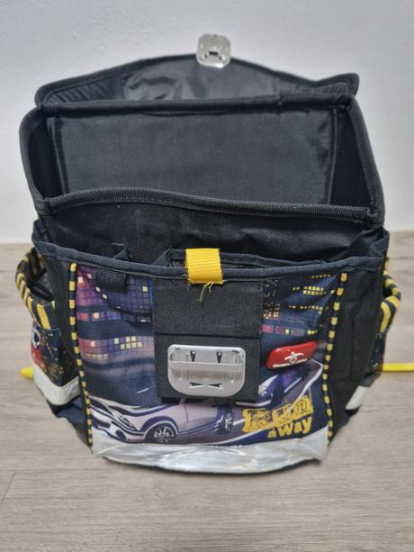 Školská aktovka pre i.stupeň zš 1.-4.tr.,