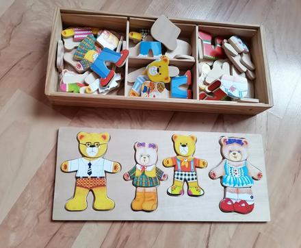 Obliekanie medvedíkov,