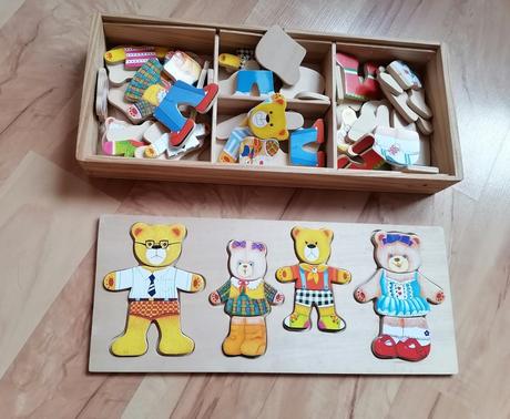 Obliekanie medvedíkov,